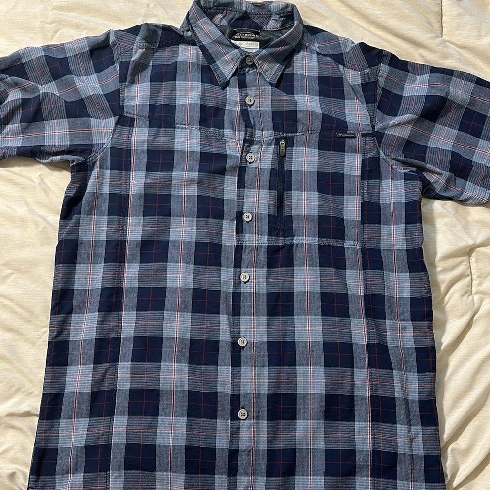 Men’s Columbia button down plaid shirt